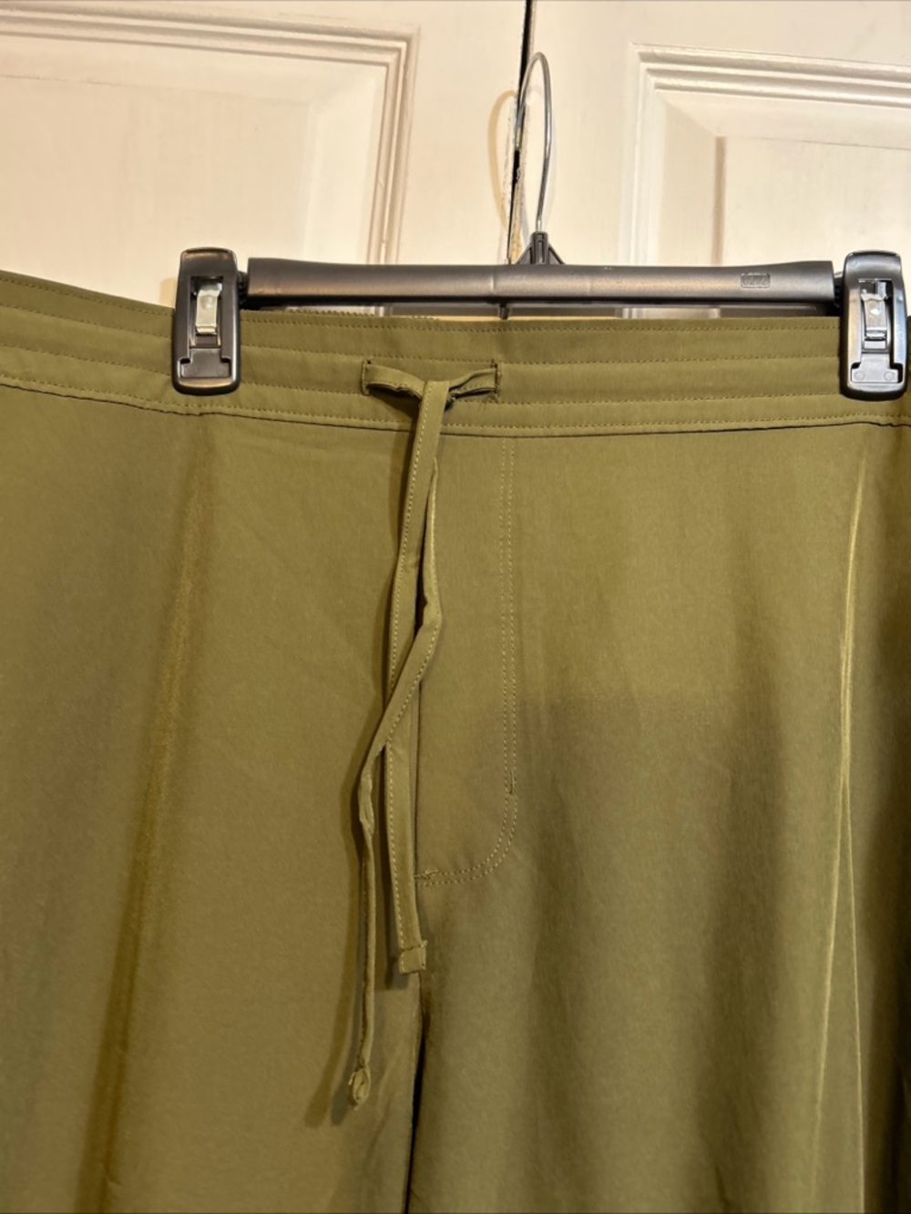 NWT w/FLAW Old Navy Women’s StretchTech Drawstring Wide-Leg Pants Olive Size XL - Picture 6 of 15